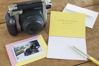instax Wide pastkarte rozā/dzeltena